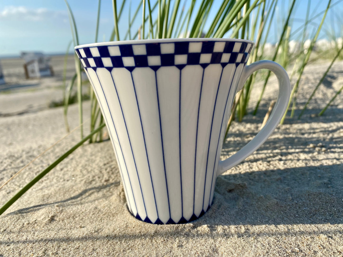 Alt Friesland Tee-/Kaffeebecher hoch