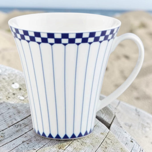 Alt Friesland Tee-/Kaffeebecher hoch